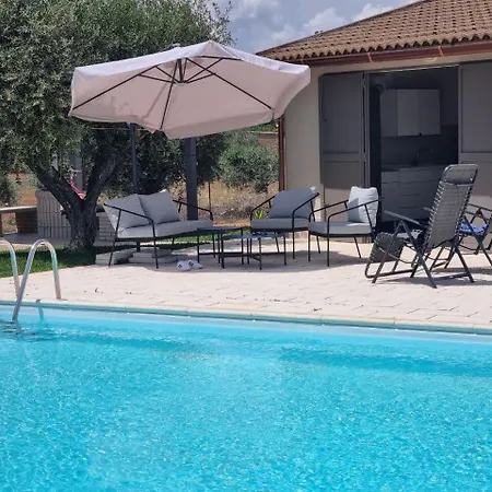 Accogliente Con Piscina *