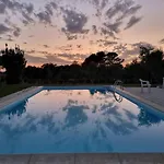 Accogliente Con Piscina