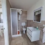 Accogliente Con Piscina *