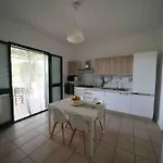 וילה Accogliente Con Piscina קלטג'ירונה