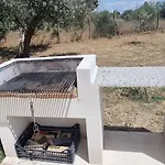 Accogliente Con Piscina קלטג'ירונה