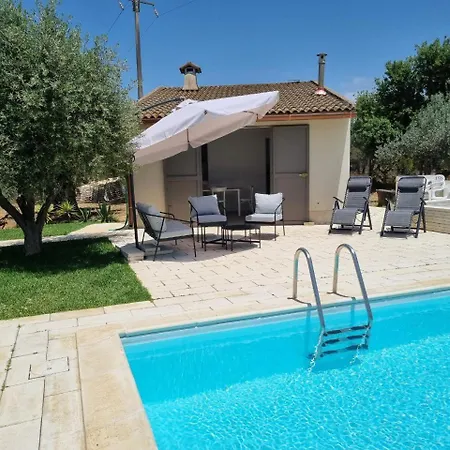 Villa Accogliente Con Piscina