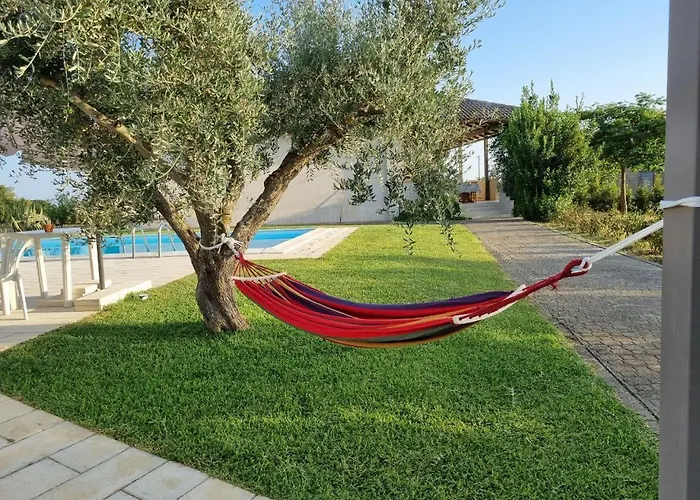 Accogliente Con Piscina *