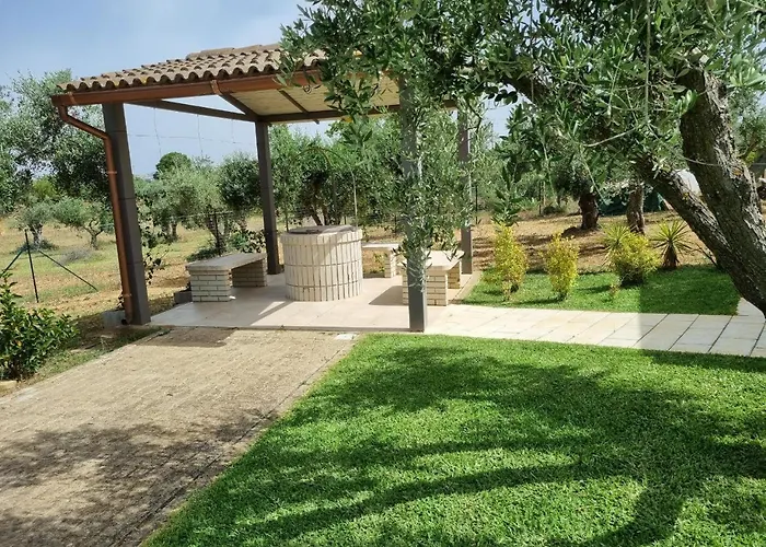 Accogliente Con Piscina *