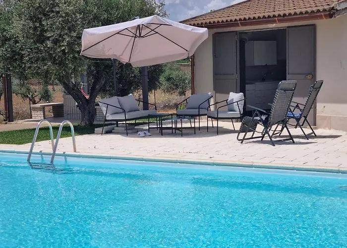 Accogliente Con Piscina *